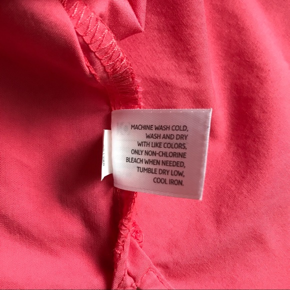 Short-sleeve button front - Picture 6 of 7